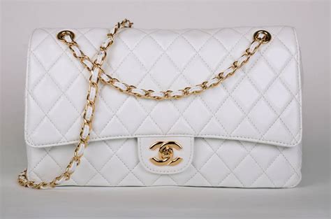 comment reconnaitre du vrai chanel vetement|chanel bags authenticity check.